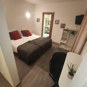 Family House Bed and breakfast