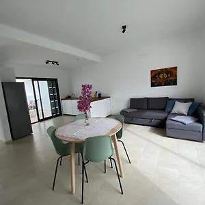 casa-monte-y-mar.in-canary-islands.com/